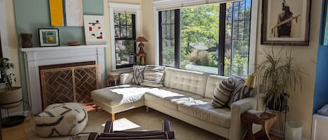 Front living room with lots of natural light