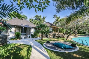 Maya,Luxury 3Bed Villa,pool,by the Beach