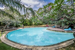Maya,Luxury 3Bed Villa,pool,by the Beach