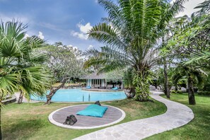Maya,Luxury 3Bed Villa,pool,by the Beach