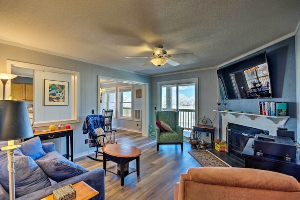Book a trip to this 2-bedroom, 2-bath vacation rental condo in Beech Mountain.