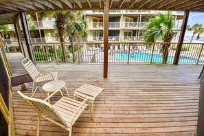 Sandpiper 14A Deck Area