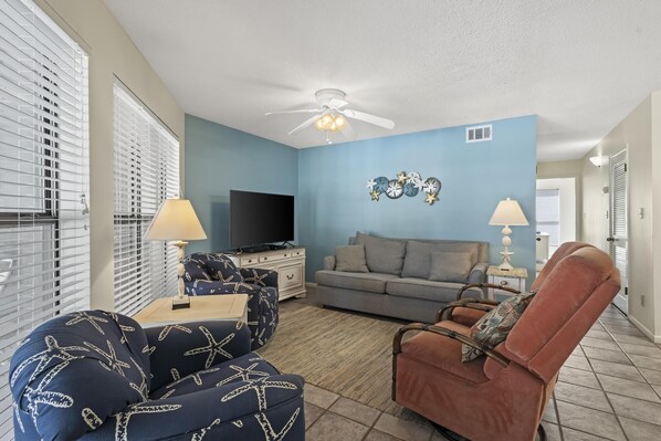 Sandpiper 14A Living Area