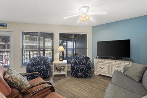 Sandpiper 14A Living Area