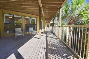 Front Deck Area and Walkway