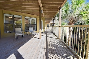 Sandpiper 12B Front Deck Area and Walkway