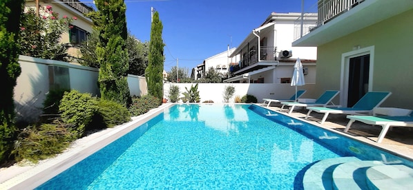 The beautiful Central Suites pool