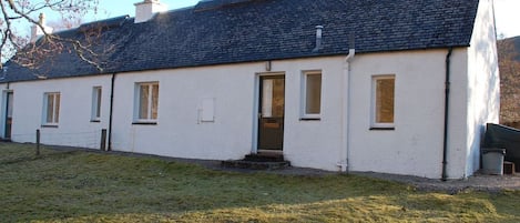 Front of West Bothy sleeps 6