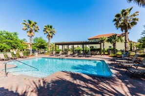 "Villa Lago" Sandestin community pool