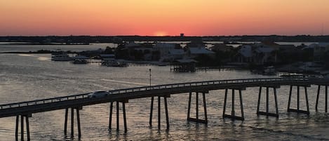  Beautiful sunsets from deck!