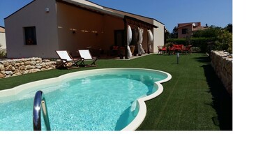 Villa con piscina en Scopello
