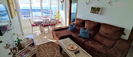 living/dining room, sea view