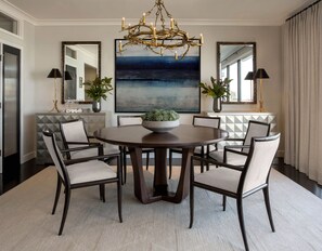 Dining Area seats six