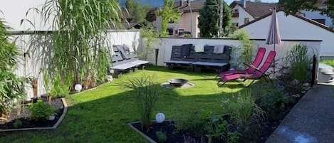 Ferienwohnung für max. 8 Personen-Garten.jpg