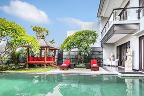 Spacious 4 Bedroom Villa, Seminyak