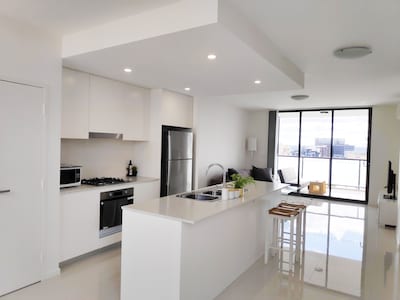 🔴Stylish Sanitised 2Bed2Bath Apt☑️Masks☑️TolietPaper