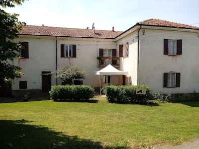 CASA DEL PRATO Farmhouse surrounded by greenery