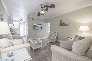 Comfy beach style living room