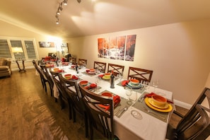 Dining room with ample seating for 12 guests
