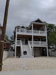 New Construction 4 Bedroom in the heart of Beach Haven