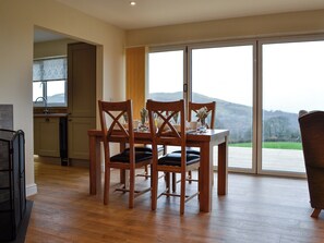 Open plan living space | Bluebell Lodge - The Lodges, Howey, near Llandrindod Wells