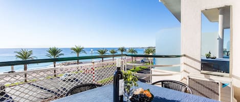 Terrace on the Promenade des Anglais with sea view