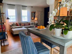 Dining to Living Rm