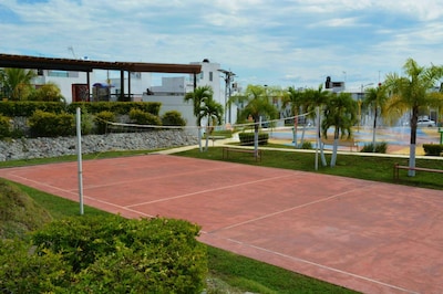House in Tequesquitengo with Aqua Zone