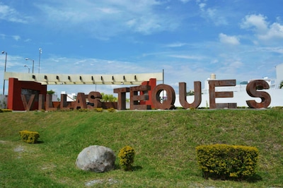 House in Tequesquitengo with Aqua Zone
