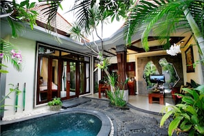 A Tranquil Suite Pool Villa Seminyak 2