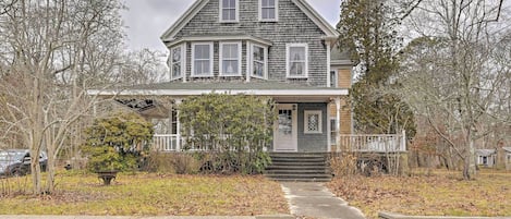 Vineyard Haven Vacation Rental | 4BR | 1BA | 2,000 Sq Ft | Stairs Required