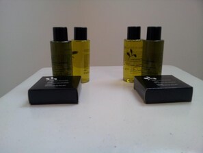 Bathroom amenities