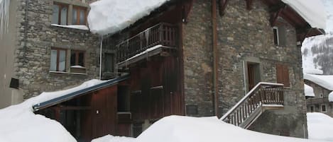 Chalet from the street