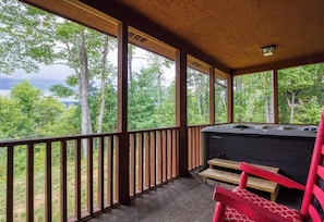 Smoky Mountain Cabin "Pleasant View" - Screened in front porch with hot tub