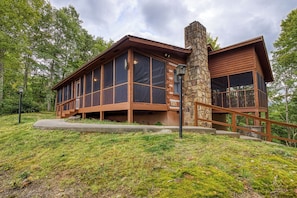 Pigeon Forge Cabin "Pleasant View" 