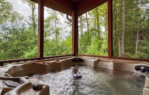 Wears Valley Cabin "Pleasant View" - Hot Tub