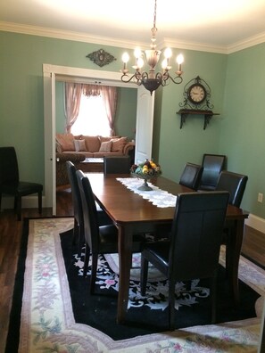 Private diningroom. 