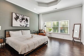 "The home is just as pictured, the beds smelled fresh and clean."