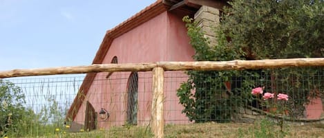 Enceinte de lâhĂ©bergement