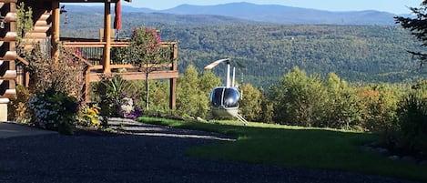 Looking for a ride from the airport to the lodge or a tour of the North Country?