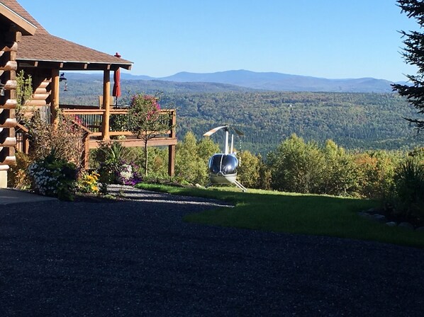 Looking for a ride from the airport to the lodge or a tour of the North Country?