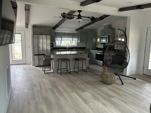 large kitchen check out the water dispenser sub door lever in the bottom