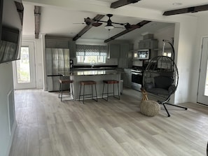 large kitchen check out the water dispenser sub door lever in the bottom