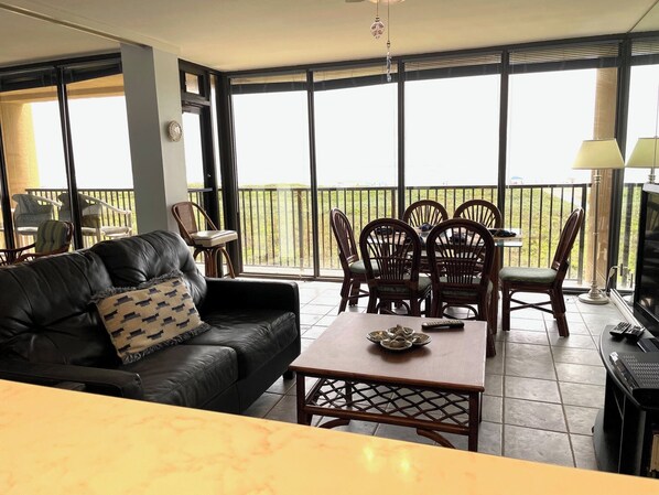 Spacious Beachfront Living