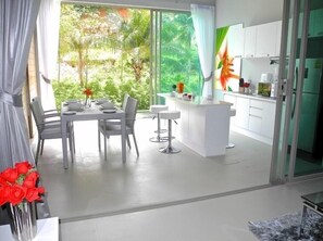 Trendy new apartment in Karon !