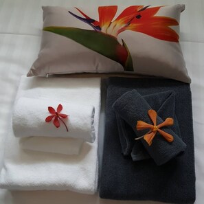 Private room in Heritage Shophouse (2/1)