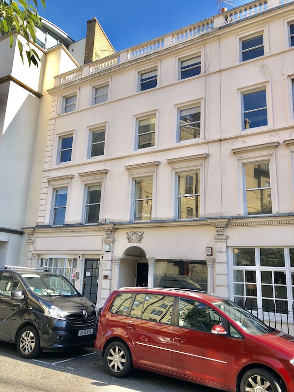 Overnatningsstedets facade