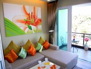New Sea Views apartment!