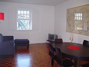 Living/dining room