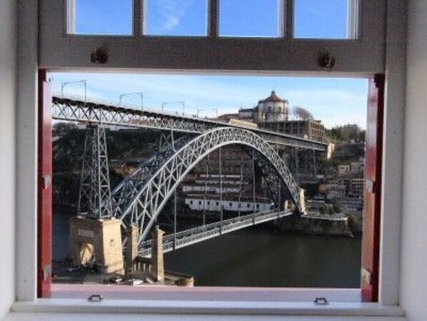 View over Luiz I bridge
